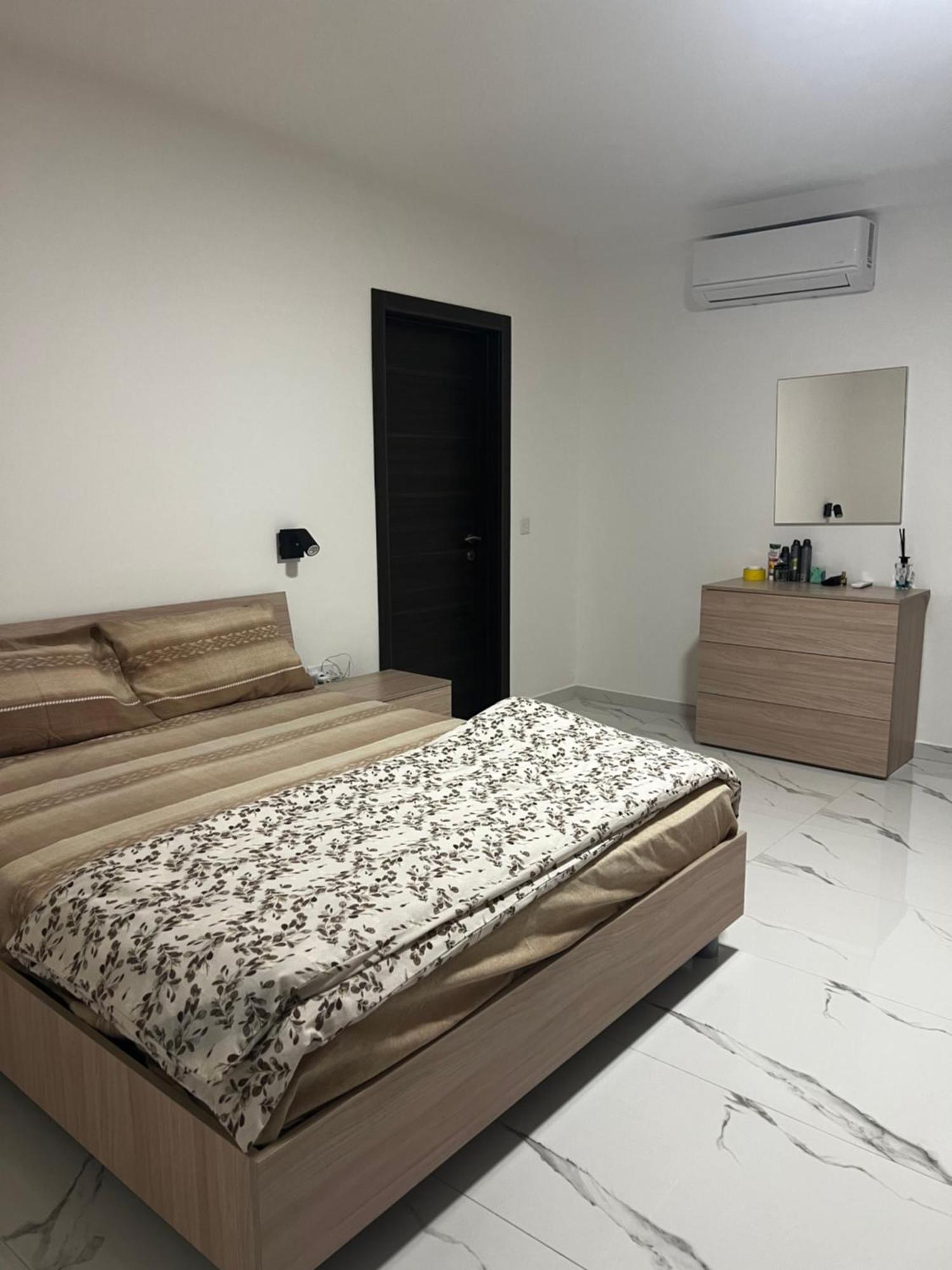 Luqa 3 Bedroom Penthouse T Buitenkant foto